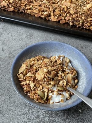 Yoghurt och banangranola