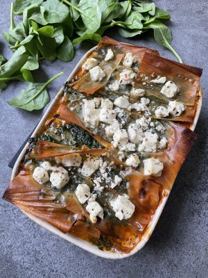 Kycklinglasagne med fetaost och spenat